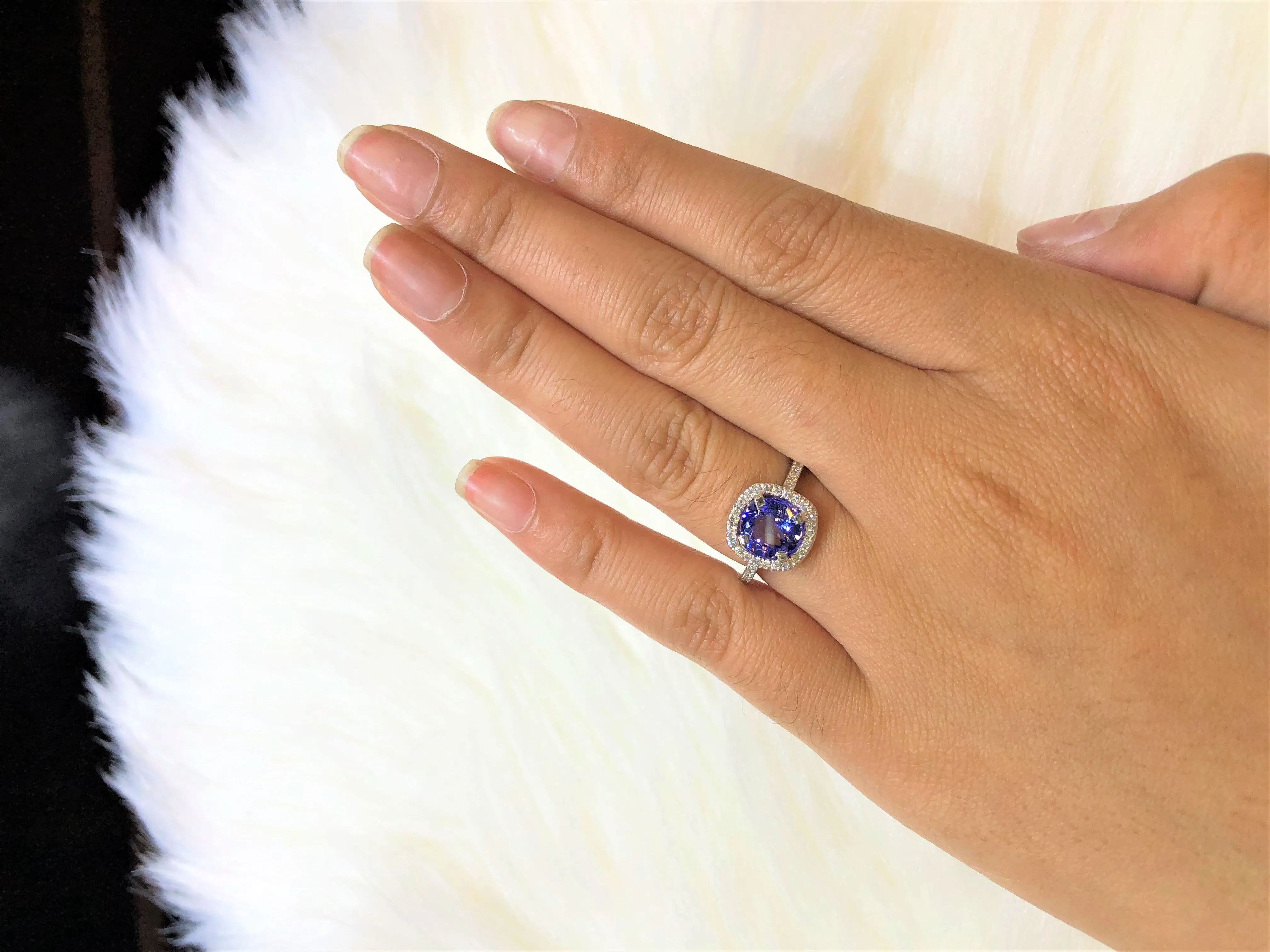 1.74 CT Round Tanzanite Diamond Ring 0.21 CT TW Diamonds 14K White Gold TZR001