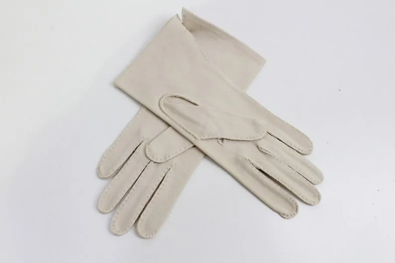 1950s/60s Deadstock Italian Soft Beige Cotton Gloves, Size 6.5