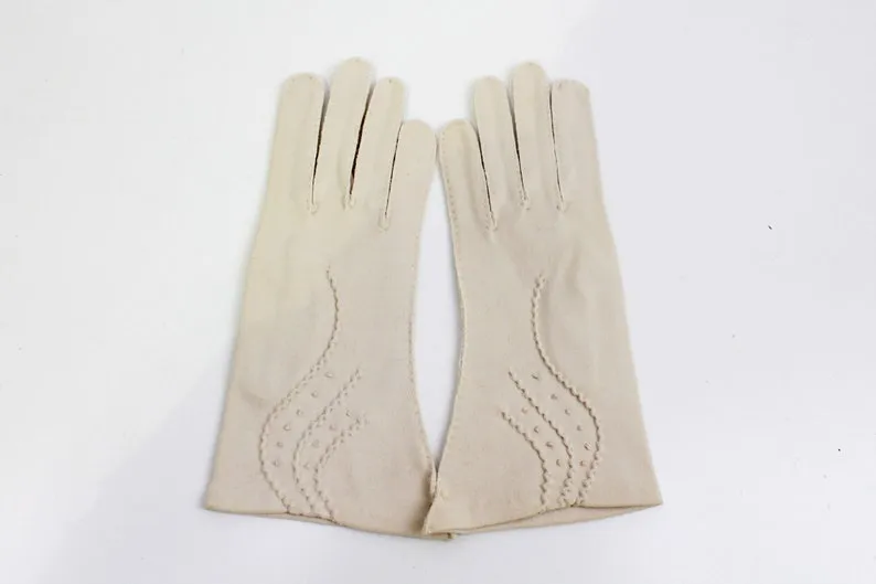 1950s/60s Deadstock Italian Soft Beige Cotton Gloves, Size 6.5