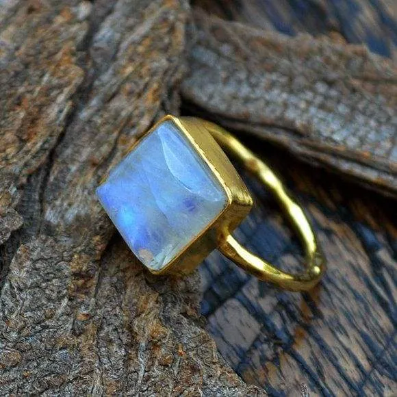 Cushion Rainbow Moonstone Gemstone 14K Yellow Gold Ring, Wedding Gift Ring, Handmade Ring, Rainbow Moonstone Jewelry, Nickel Free