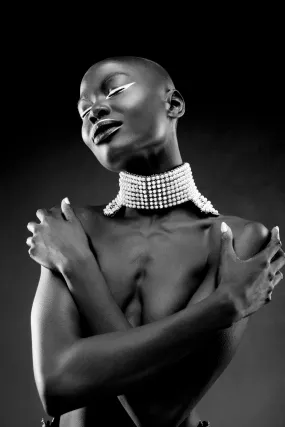 Elohim Clavicle Choker in Pearl