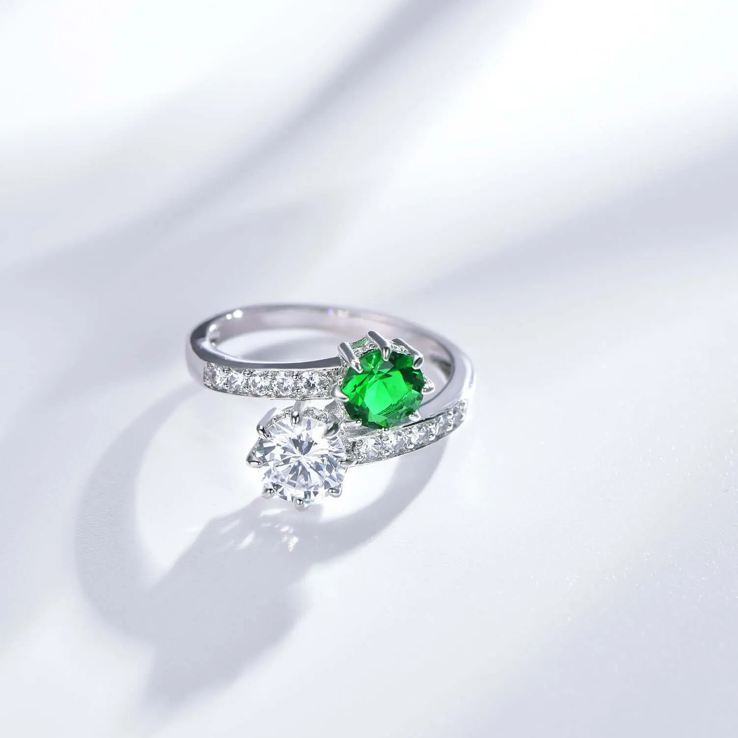 Emerald Green Round cut Engagement Ring