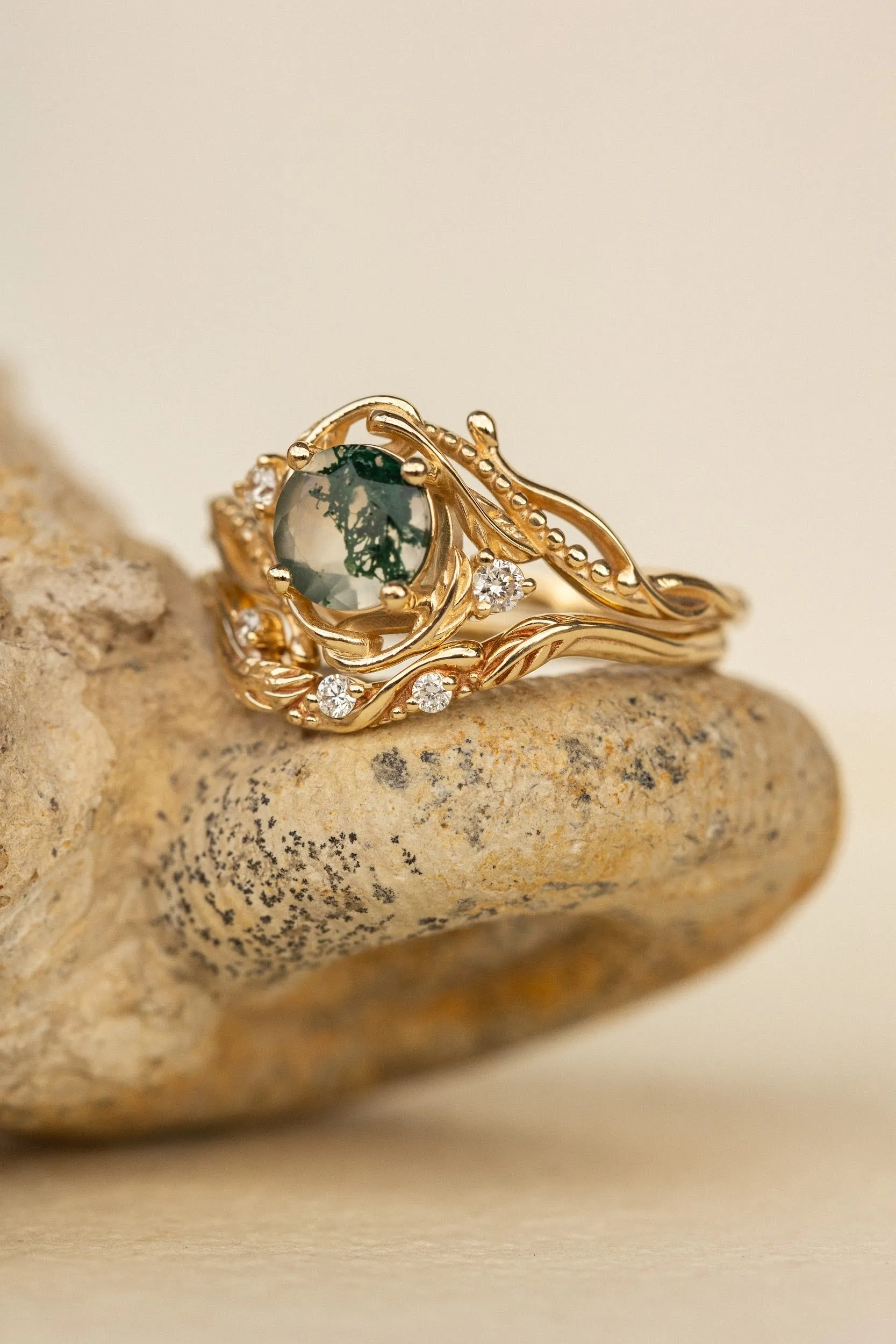 Gold bridal ring set with natural round moss agate and accent diamonds / Undina