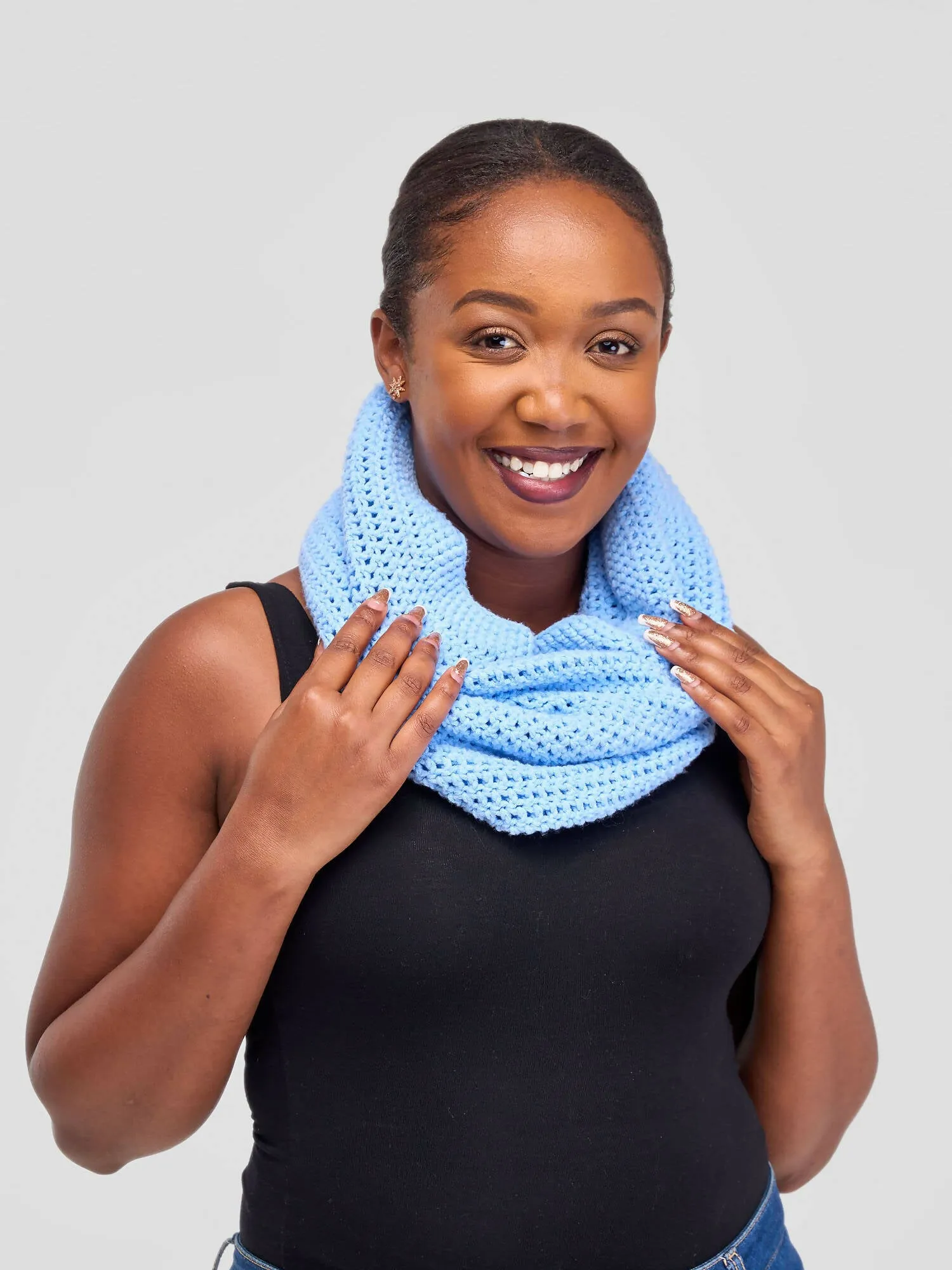 Lizzie Douglas Chunky Infinity Scarf - Baby Blue