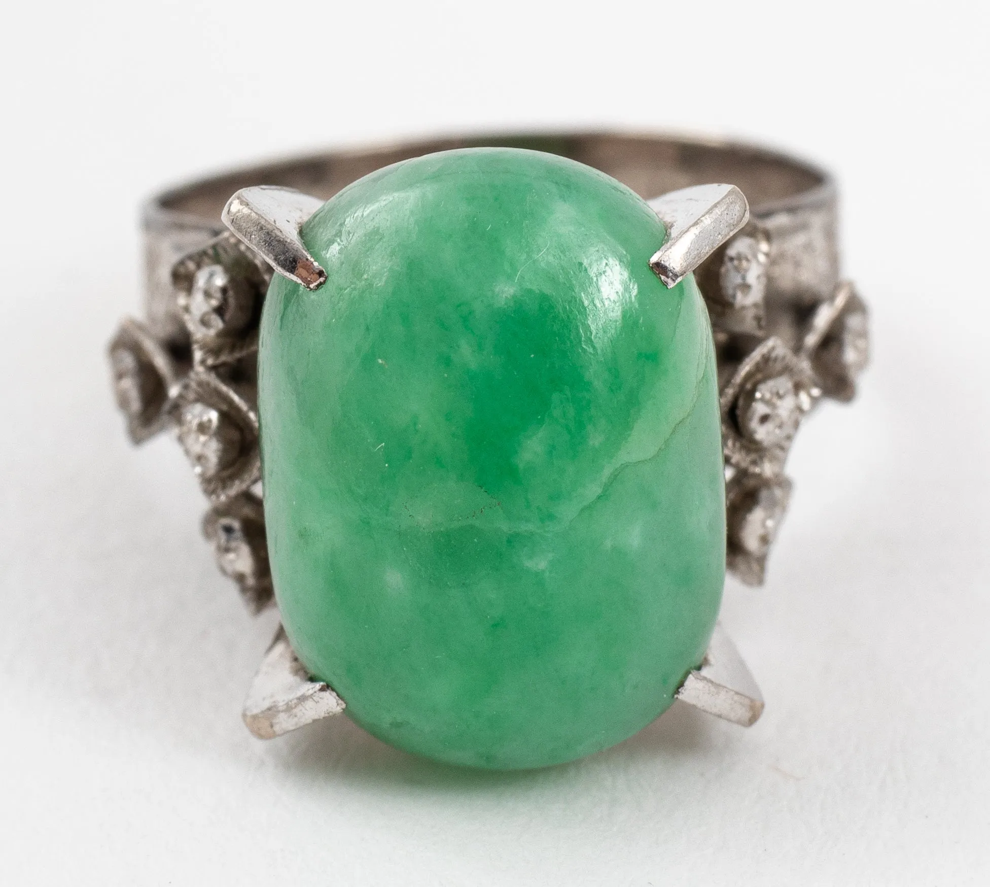 Mid-Century Modern 10K White Gold Oval Jade Ring