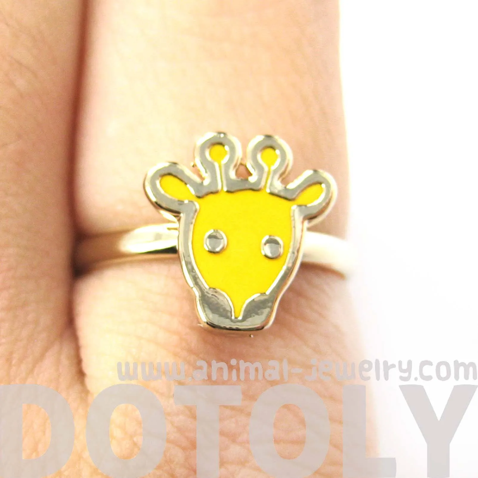 Simple Giraffe Shaped Animal Adjustable Ring in Yellow | DOTOLY