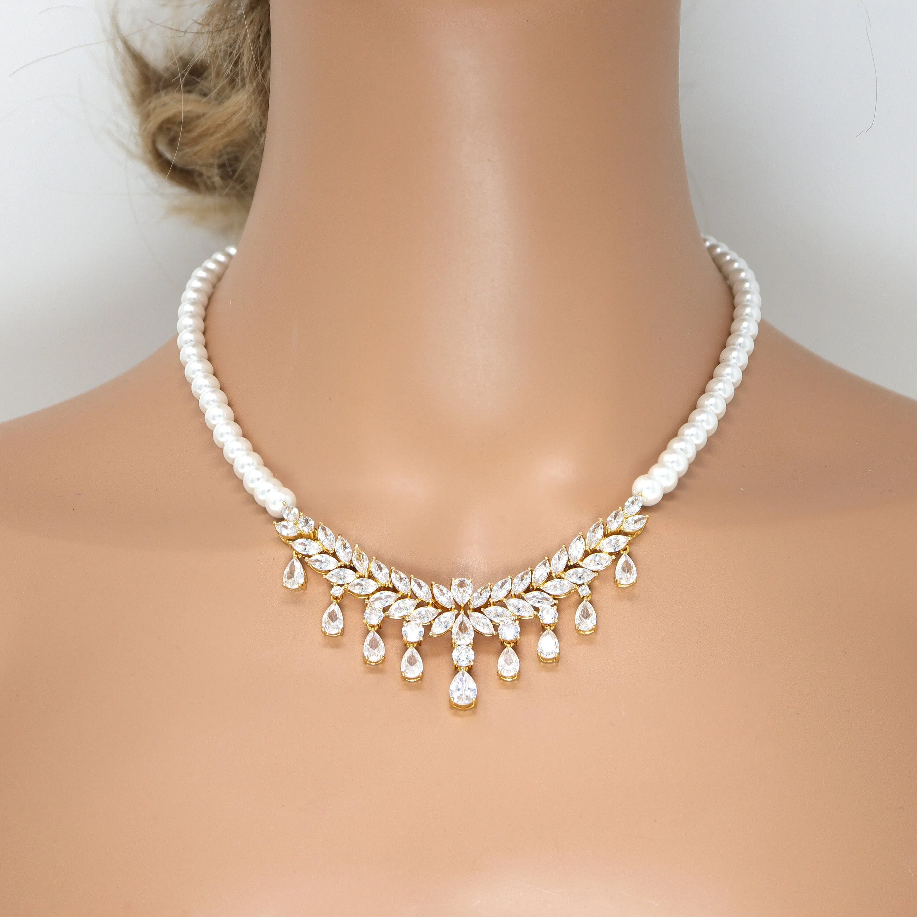 Swarovski Crystal And Pearl Luxury Flower drops Diamond/Crystal Necklace Set, Bridal Necklace Set, Bridal Jewelry, Statement Necklace