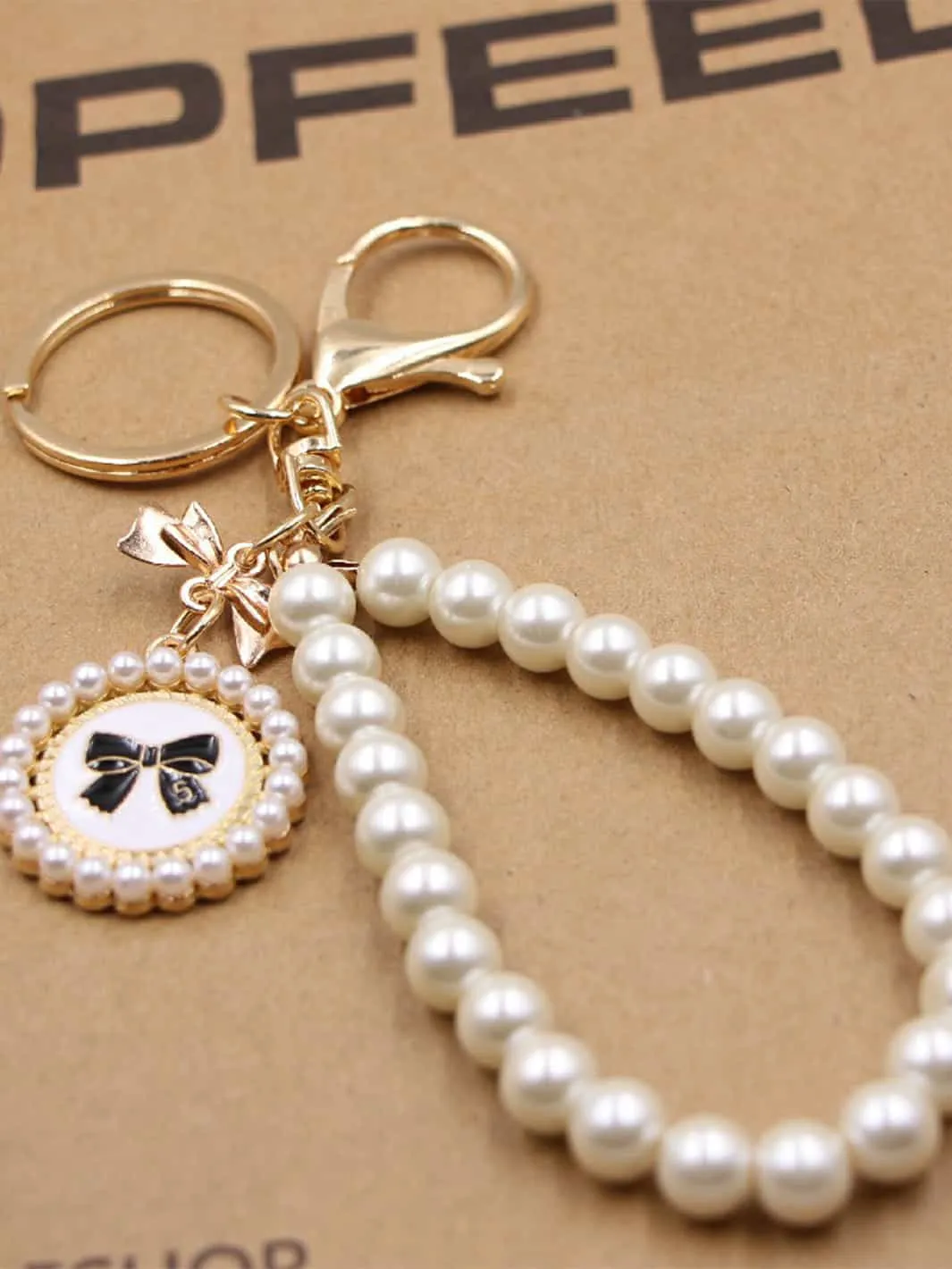 Vintage Bowknot Pearl Handstring Bag Keychain